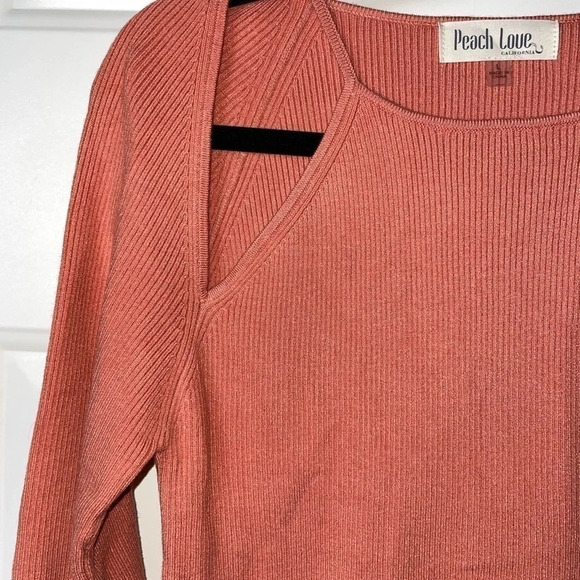 WOMEN’S PEACH LOVE‎ CALIFORNIA LONG SLEEVE TOP WITH CUT OUTS - Picture 4 of 7